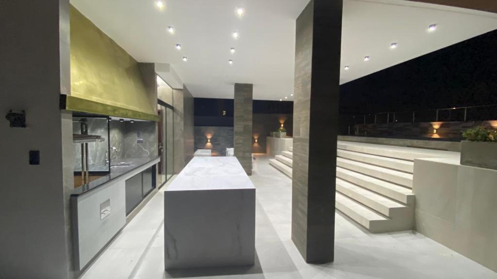 Brickell - Aparment 3G Amplio Y Elegante Apartment ซานตาครูซเดอลาเซียร์รา ภายนอก รูปภาพ